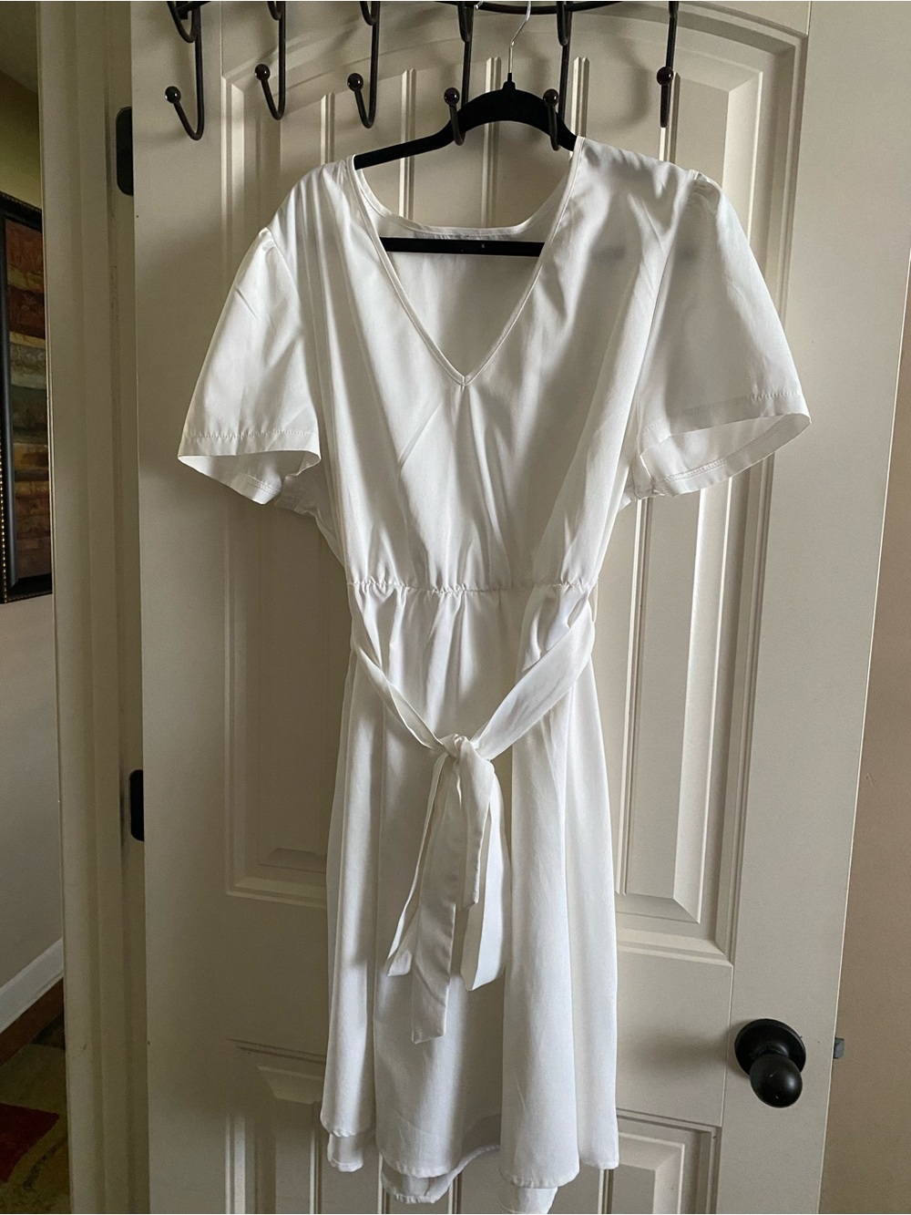Women's White V-Neck Tie-Waist Dress